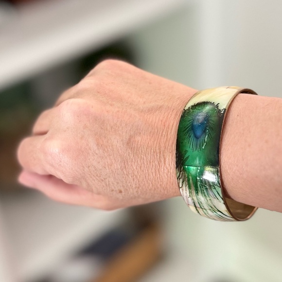 Peacock Feather Design Wearable Bangle Bracelet - Picture 1 of 3